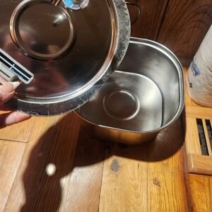 Stainless Steel Cat Feeder with Lid